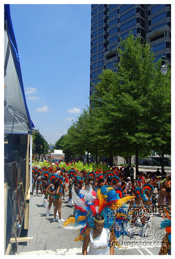 atl_carnival_parade_2011_part1-116