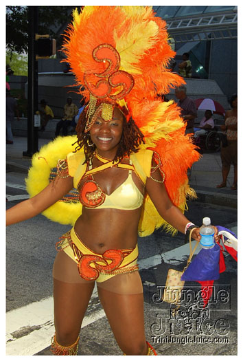 atl_carnival_parade_2011_part1-120