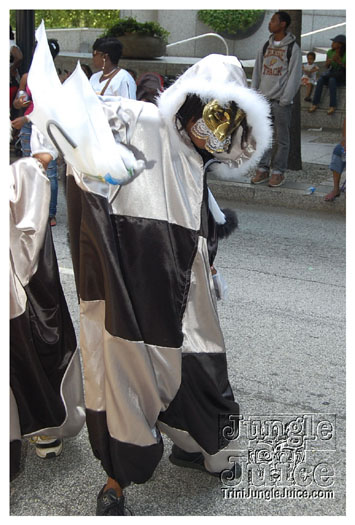 atl_carnival_parade_2011_part1-121