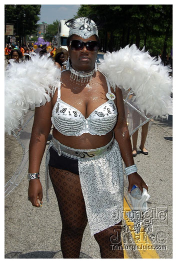 atl_carnival_parade_2011_part1-122