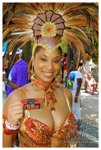 atl_carnival_parade_2011_part1-156