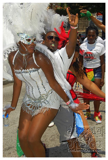 atl_carnival_parade_2011_part1-166