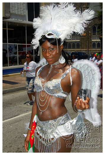 atl_carnival_parade_2011_part1-170