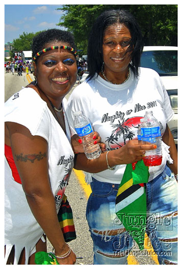 atl_carnival_parade_2011_part1-177