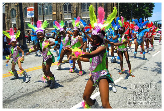 atl_carnival_parade_2011_part1-209