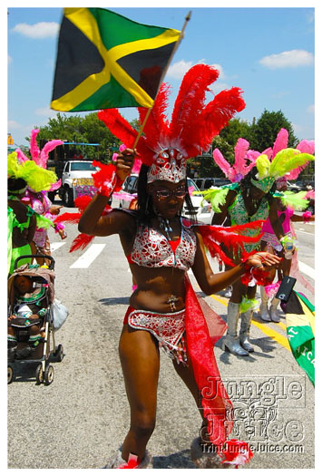 atl_carnival_parade_2011_part1-212