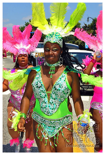 atl_carnival_parade_2011_part1-213