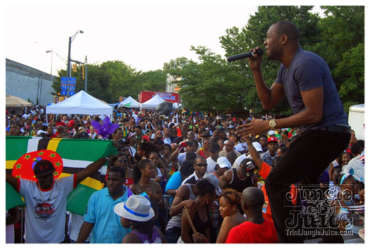 atl_carnival_parade_2011_part1-250