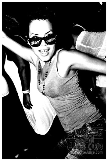 glow_2011-008