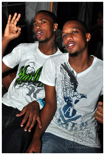 glow_2011-013