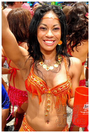kadooment_day_2011_pt2-063