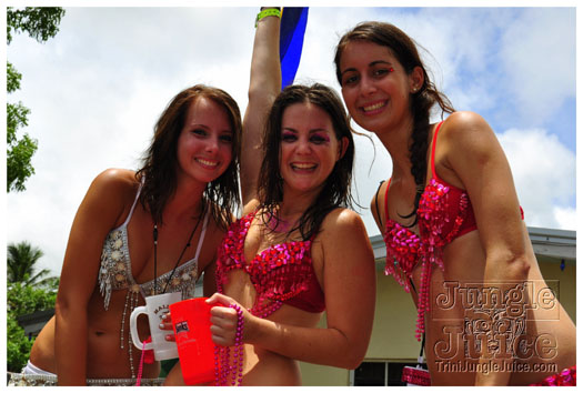 kadooment_day_2011_pt2-066