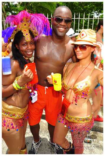 kadooment_day_2011_pt2-069