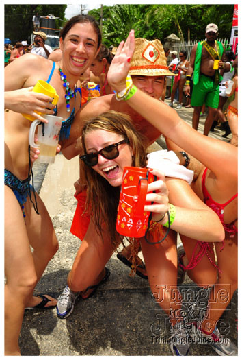 kadooment_day_2011_pt2-070