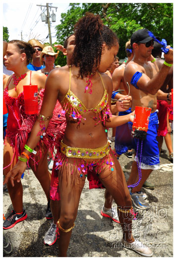 kadooment_day_2011_pt2-071