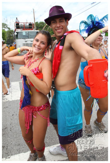 kadooment_day_2011_pt2-084