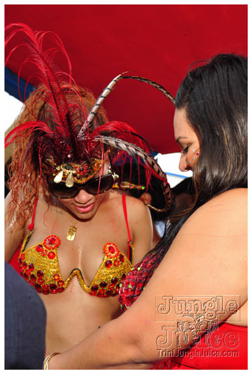kadooment_day_2011_pt2-146