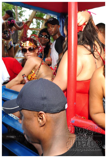 kadooment_day_2011_pt2-151