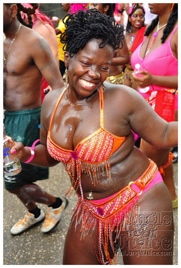 kadooment_day_2011_pt2-244