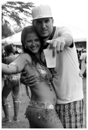 kadooment_day_2011_pt2-294