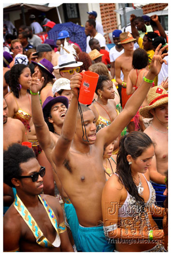 kadooment_day_2011_pt3-065
