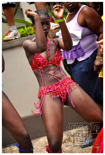 kadooment_day_2011_pt3-152