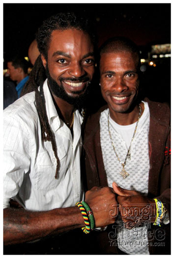 rihanna_loud_tour_2011-334