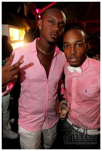 rihanna_loud_tour_2011-335