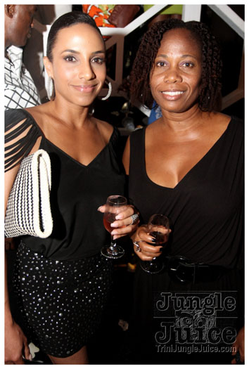 rihanna_loud_tour_2011-338