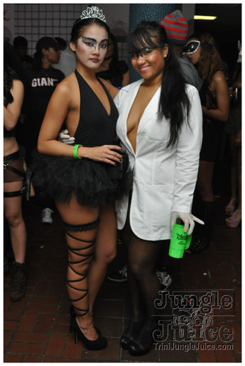 mask_halloween_2011-233