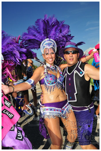 cayman_carnival_2011_part3-114