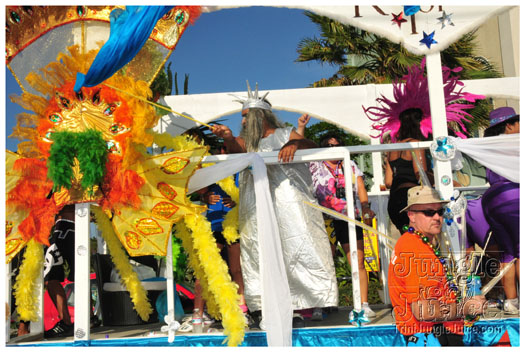 cayman_carnival_2011_part3-133