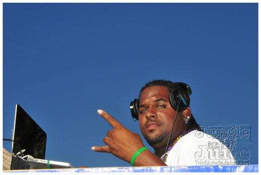 cayman_carnival_2011_part3-140