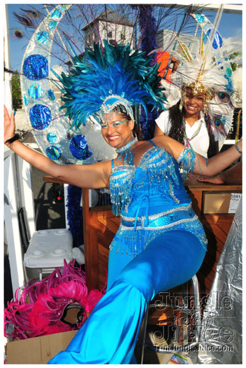 cayman_carnival_2011_part3-158