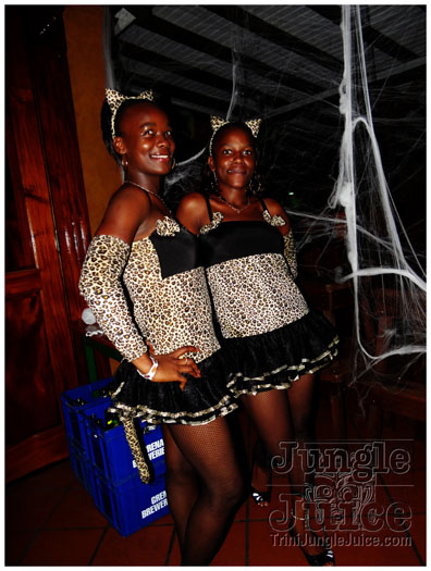 halloween_mania_bananas_oct29-066