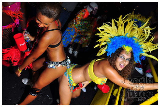 grenada_carnival_tues_2011_pt2-158