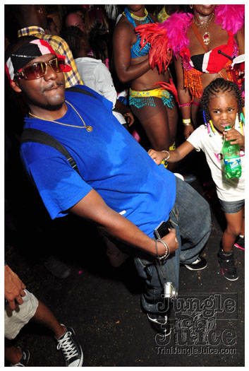 grenada_carnival_tues_2011_pt2-160