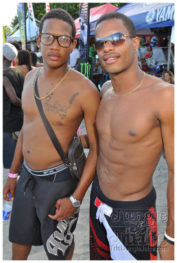 jet_attitud_jun11-208