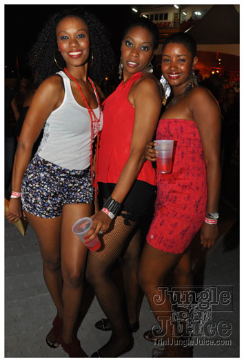 colour_me_red_2011-110
