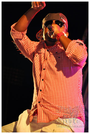 colour_me_red_2011-153