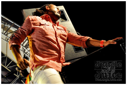 colour_me_red_2011-172