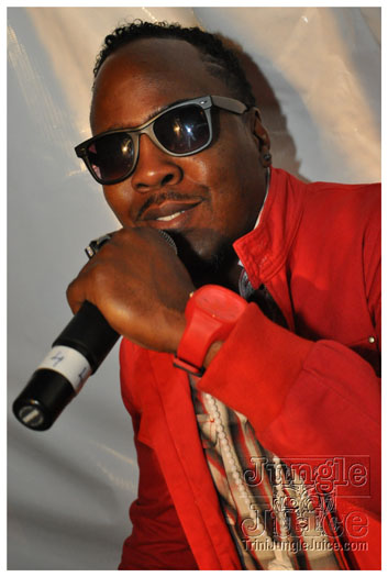 colour_me_red_2011-186