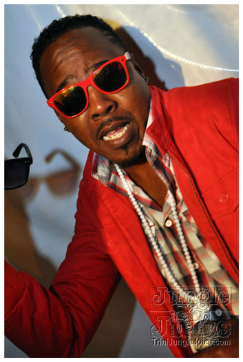 colour_me_red_2011-187