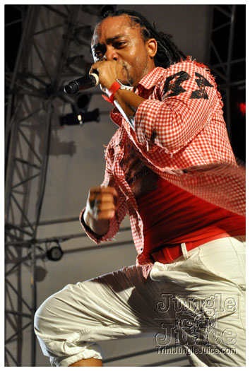 colour_me_red_2011-196