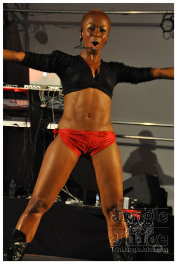 colour_me_red_2011-197