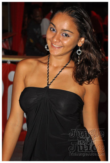 colour_me_red_2011-249