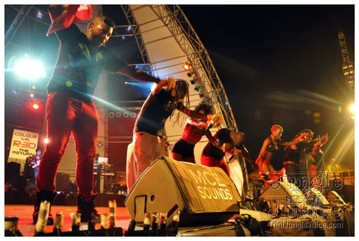 colour_me_red_2011-279