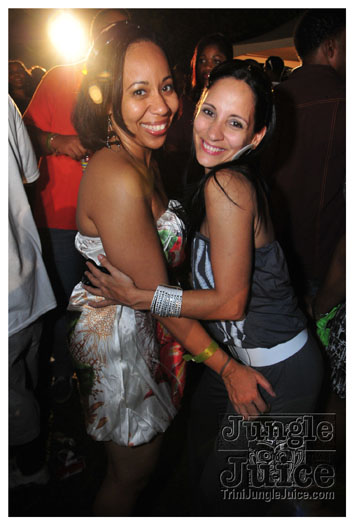 beach_house_2011_part1-272