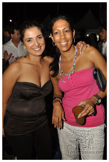 bump_and_wine_2011-204