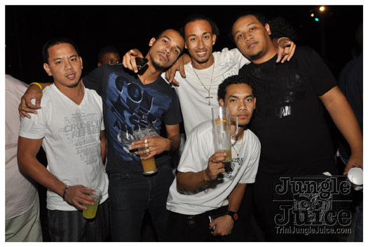 bump_and_wine_2011-217